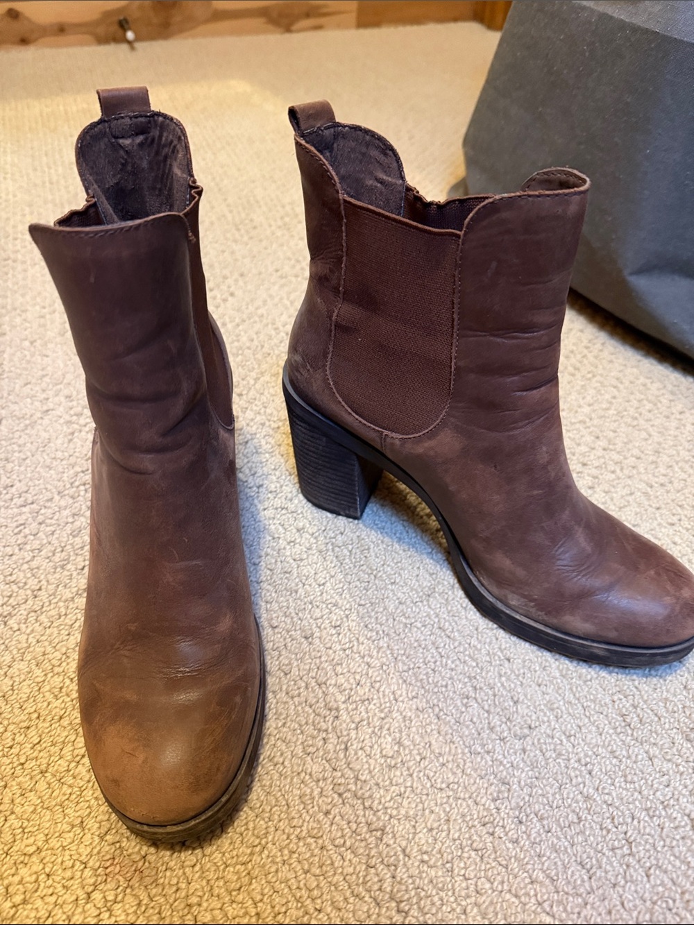 Crown Vintage Brown Leather Block Heel Chelsea Boots